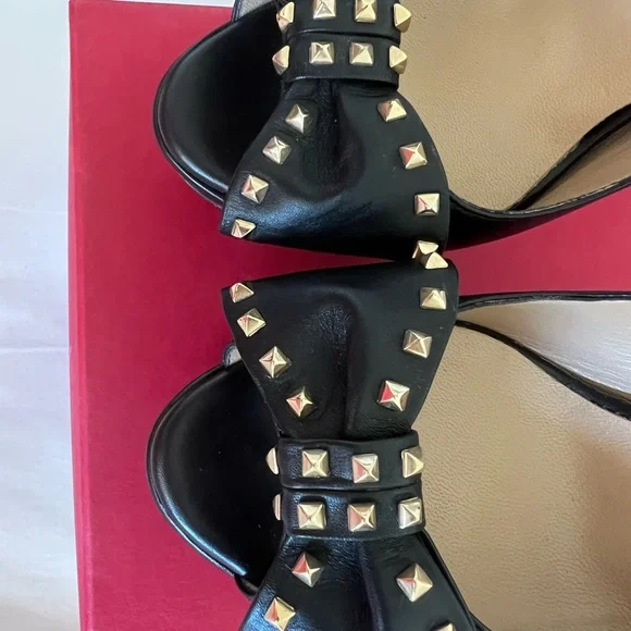 VALENTINO GARAVANI STUDDED BOW PLATFORM PUMPS - Picture 5 of 12